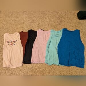 Bundle of 6 Brooks Tanks